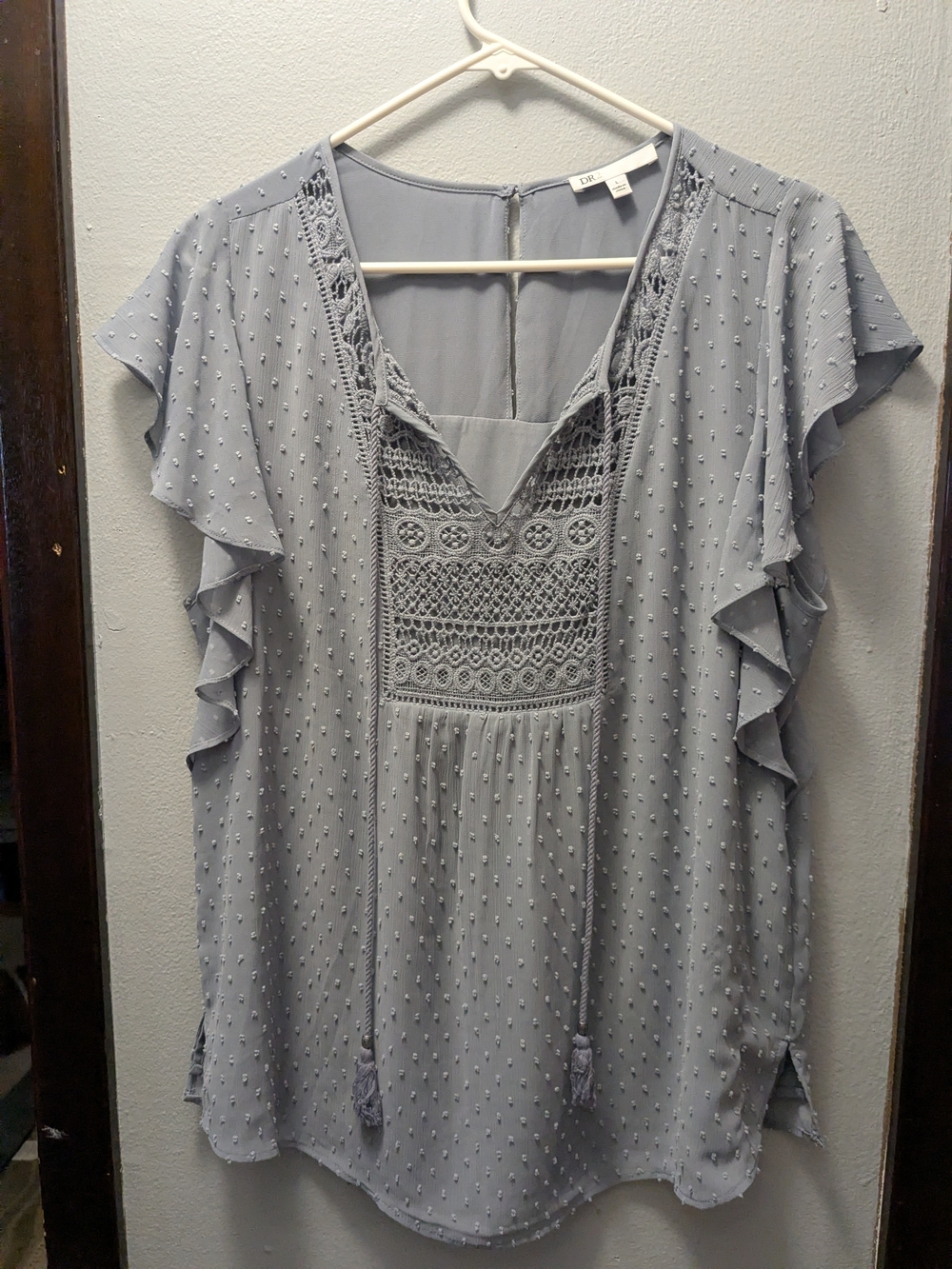 DR2 Light Gray Crochet-Front Flutter Sleeve Blouse